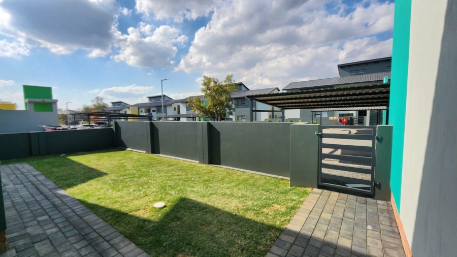To Let 3 Bedroom Property for Rent in Waterval East North West